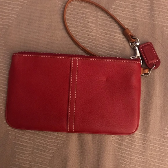 Red Leather Coach Wristlet Great condition. - Picture 3 of 8